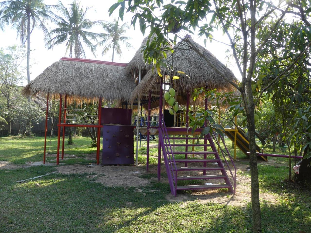 Bed and Breakfast The Playground à Kampot Extérieur photo