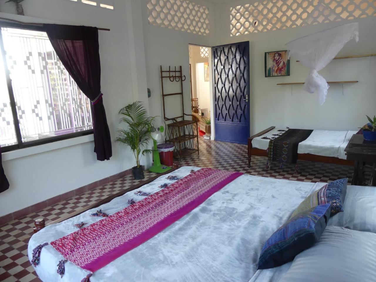 Bed and Breakfast The Playground à Kampot Extérieur photo
