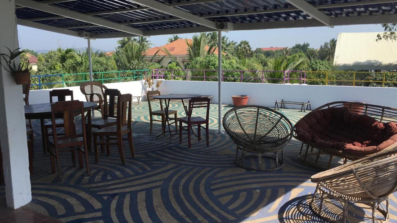 Bed and Breakfast The Playground à Kampot Extérieur photo