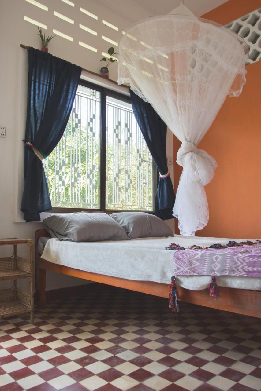 Bed and Breakfast The Playground à Kampot Extérieur photo
