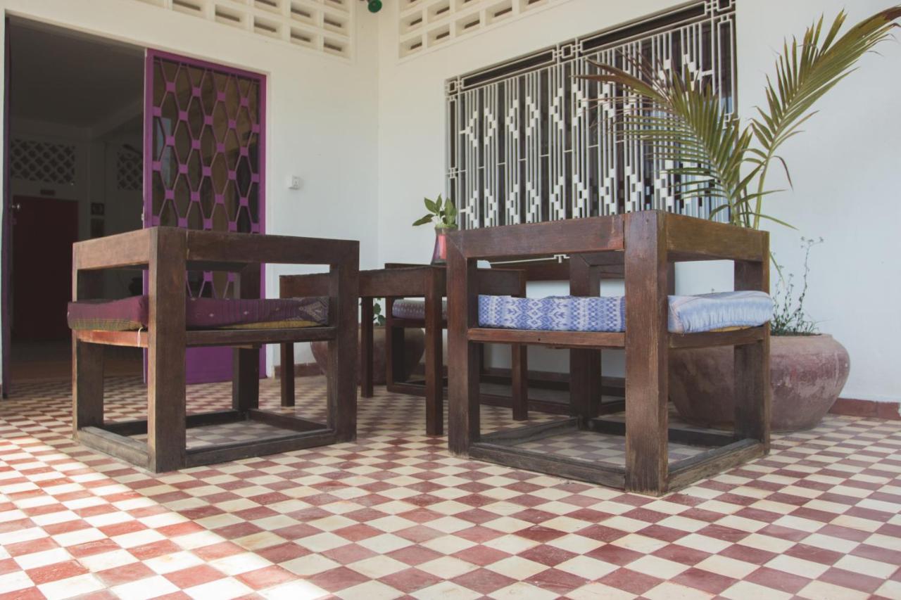 Bed and Breakfast The Playground à Kampot Extérieur photo