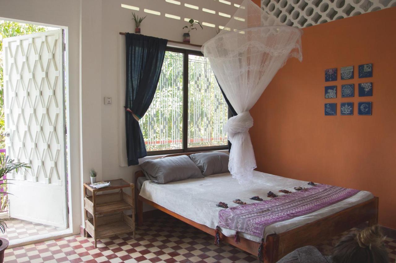 Bed and Breakfast The Playground à Kampot Extérieur photo