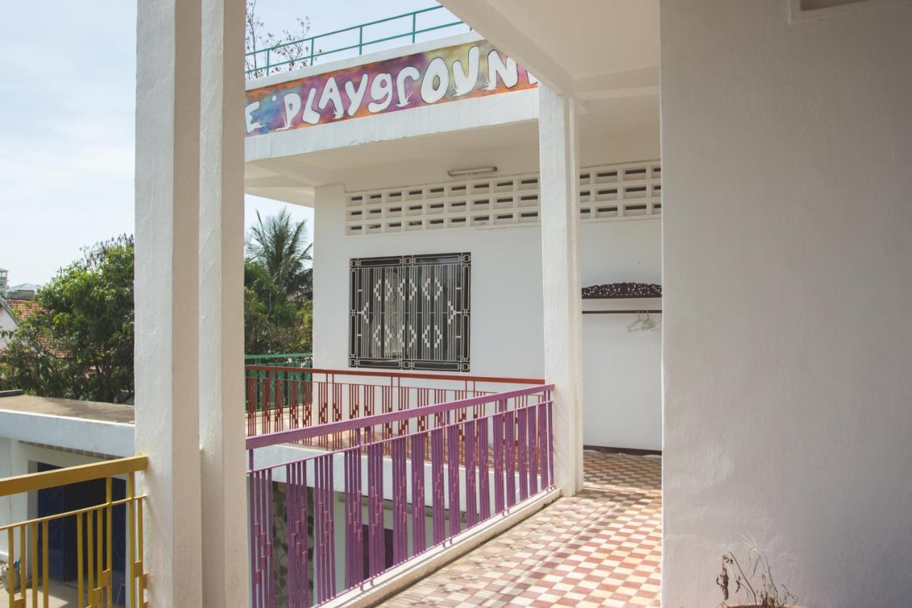 Bed and Breakfast The Playground à Kampot Extérieur photo